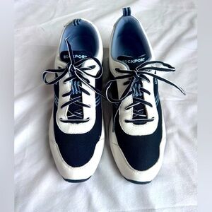 Rockport Women's White Navy Blue Sneaker‎ Comfort US 9.5 NEW lightweight Leather